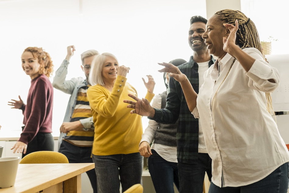 How to Master Improv Techniques in Tough Workplace Conversations